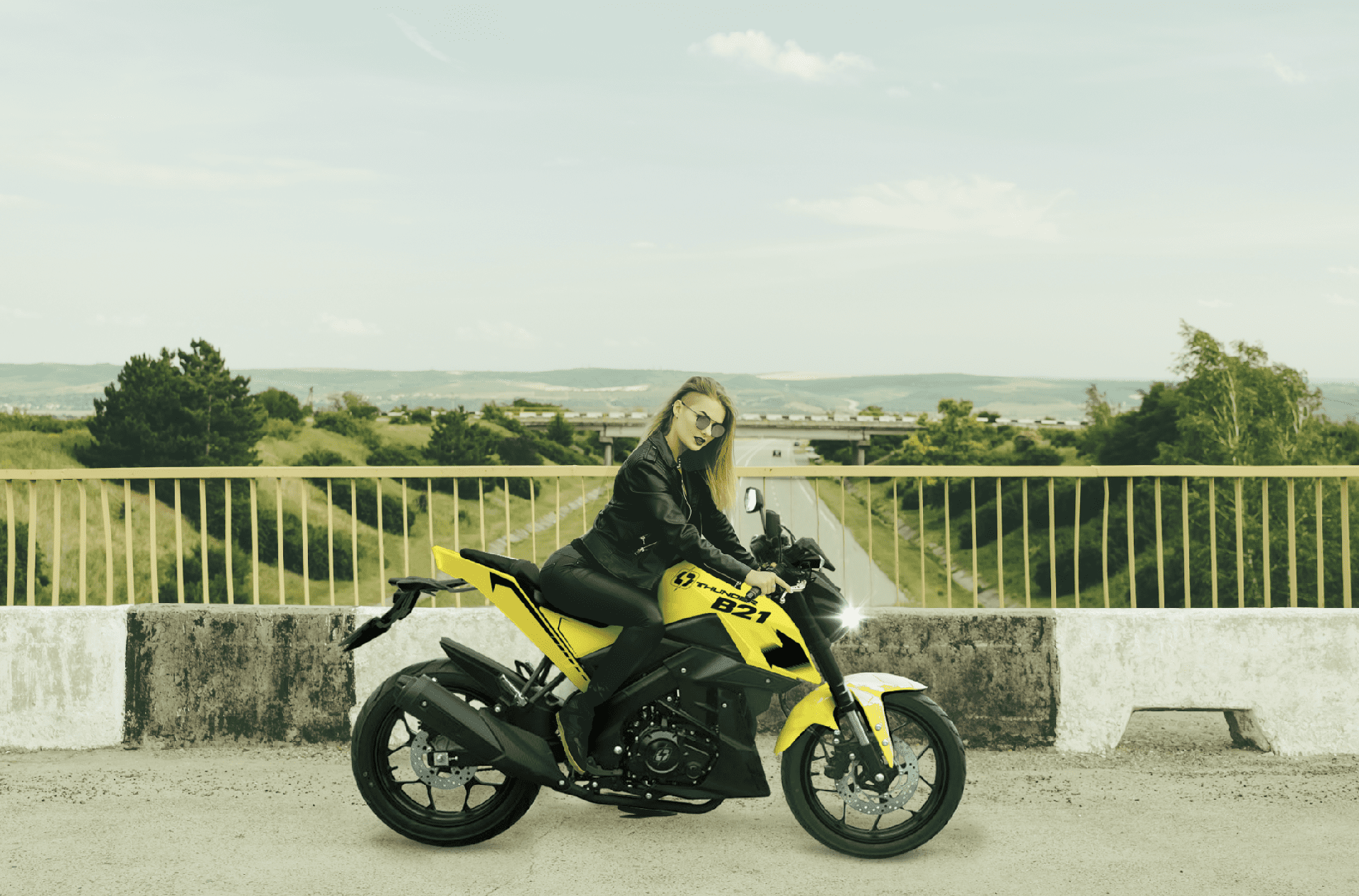Thunder motos B21